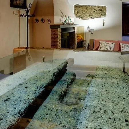 Domus Vini Tatil Evi *